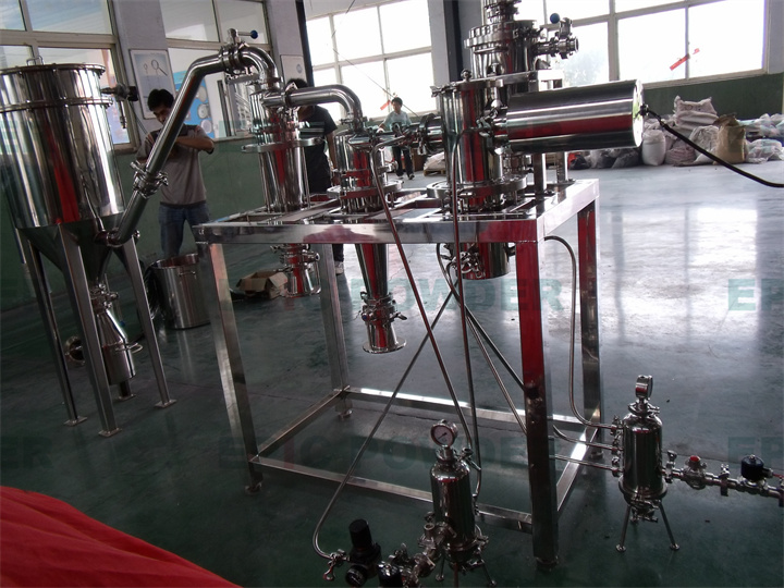 量產(chǎn)型氣流磨粉機